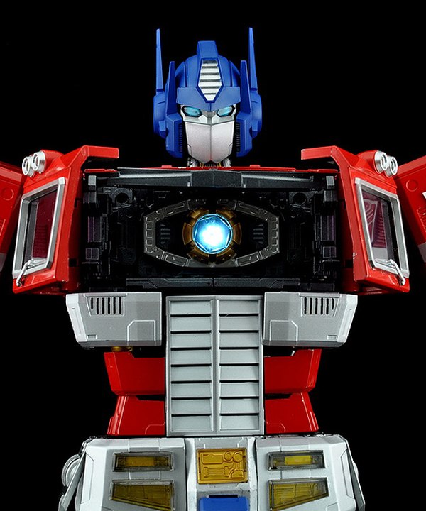 Official Images Action Toys Ultimetal Series Optimus Prime 800 Talking Action Figure  (8 of 14)